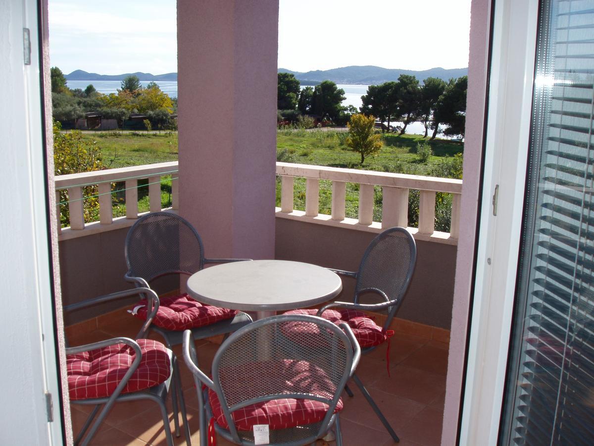 Villa Toni Sveti Filip i Jakov Esterno foto